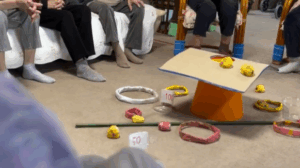 注意力・バランス力を鍛える！デイサービスで大好評のお手玉レクリエーション